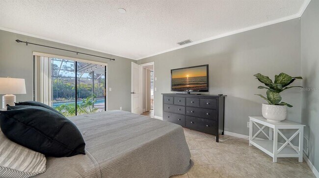 Building Photo - 2291 Pine View Cir