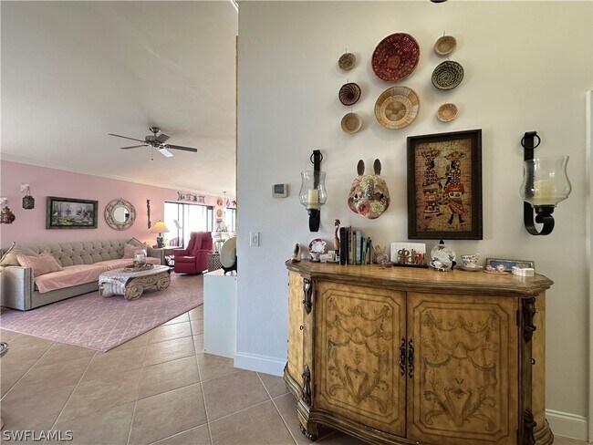 Building Photo - 1315 Naples Lake Dr