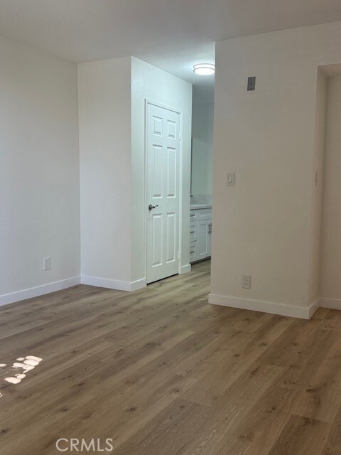 Building Photo - 1616 S Barrington Ave