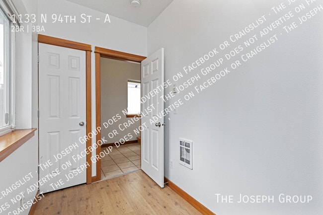 Building Photo - 1133 N 94th St