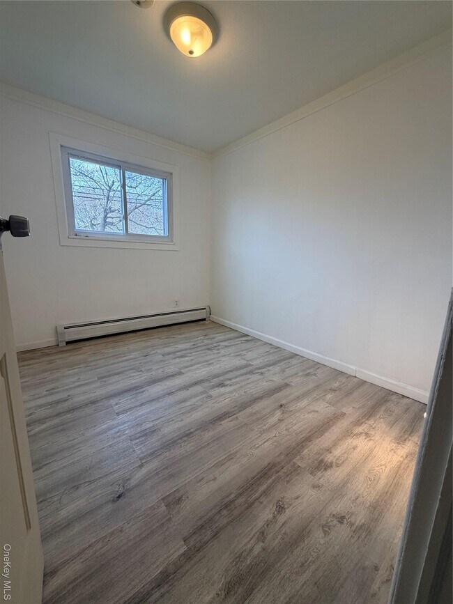 Building Photo - 717 Doane Ave