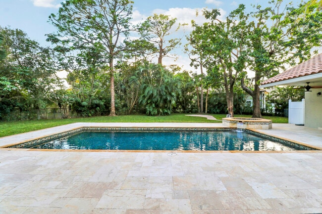 Building Photo - 67 Pacer Cir