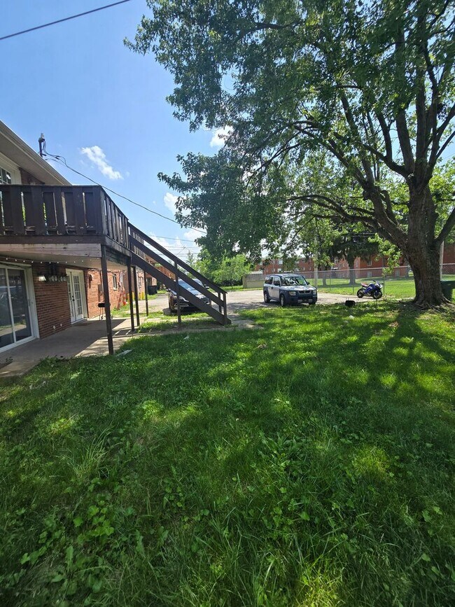 Building Photo - 871 Kingsford Rd