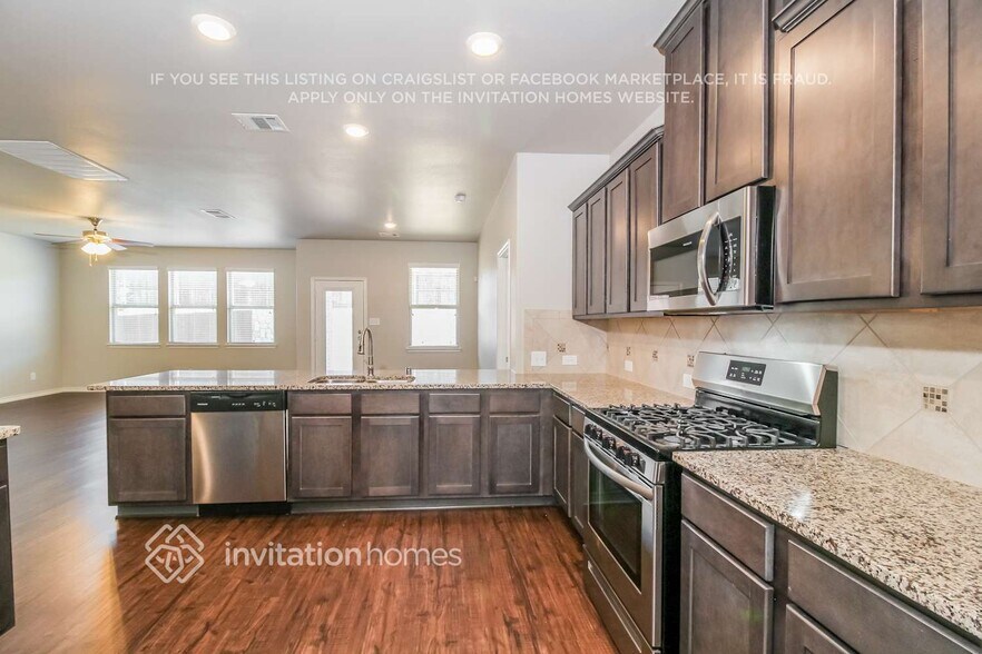 Building Photo - 2909 Colorado Dr