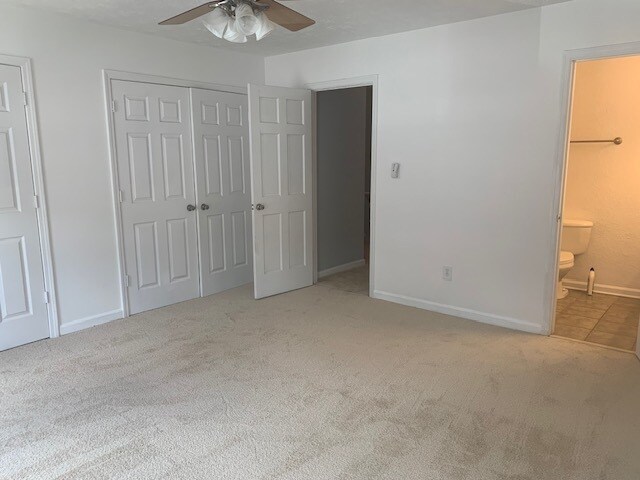 Building Photo - 225 Winding River Dr