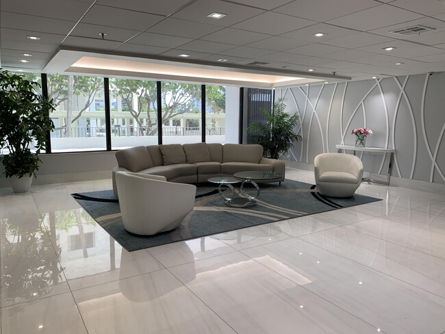 Building Photo - 3115 S Ocean Blvd