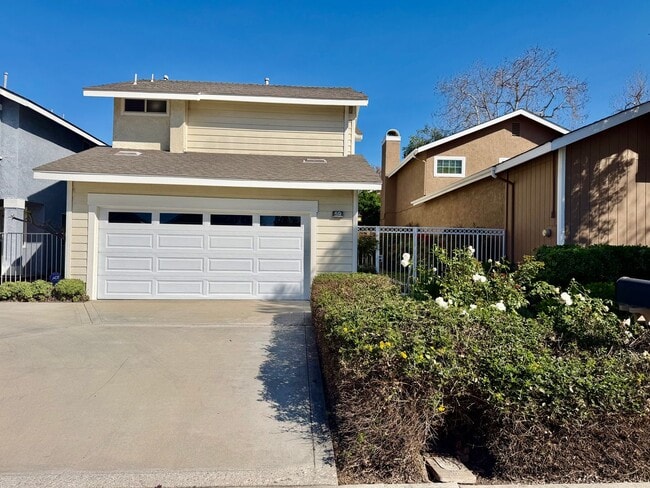 Building Photo - 3 Bedroom spacious home in Irvine (Northwood Glen)