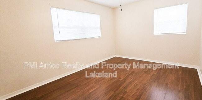 Building Photo - 2526 Edmond Cir