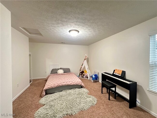 Building Photo - 10456 Dogwood Dr