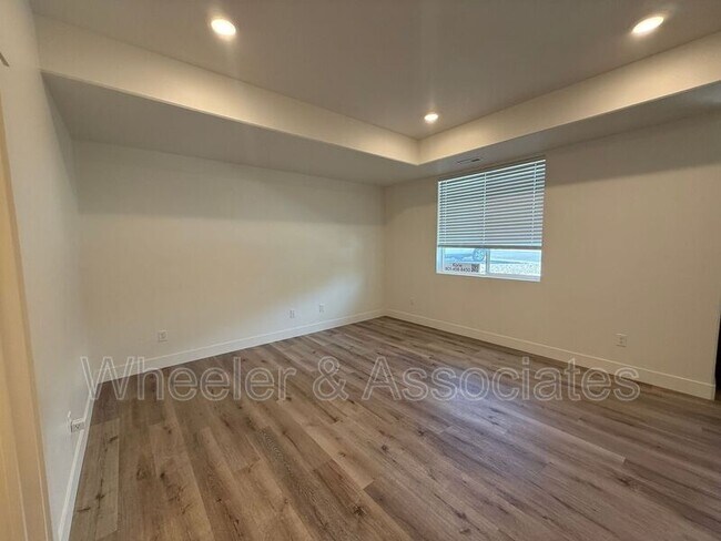 Building Photo - 1294 E 1640 S