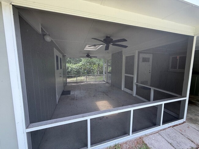 Building Photo - 3/2 in Fernwood Manor-FULLY FURNISHED