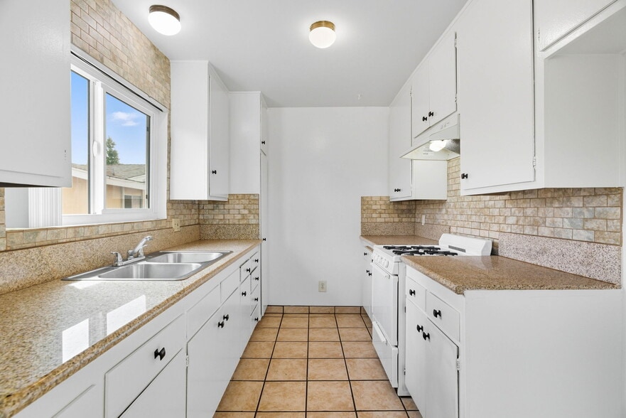 Building Photo - 10023 Sepulveda Blvd