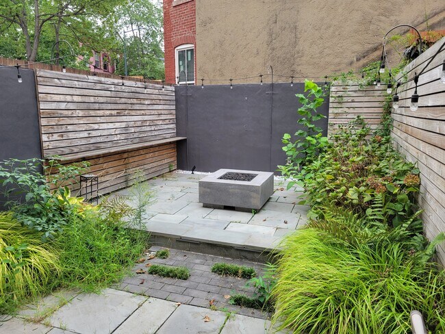 Building Photo - 255 10th St NE