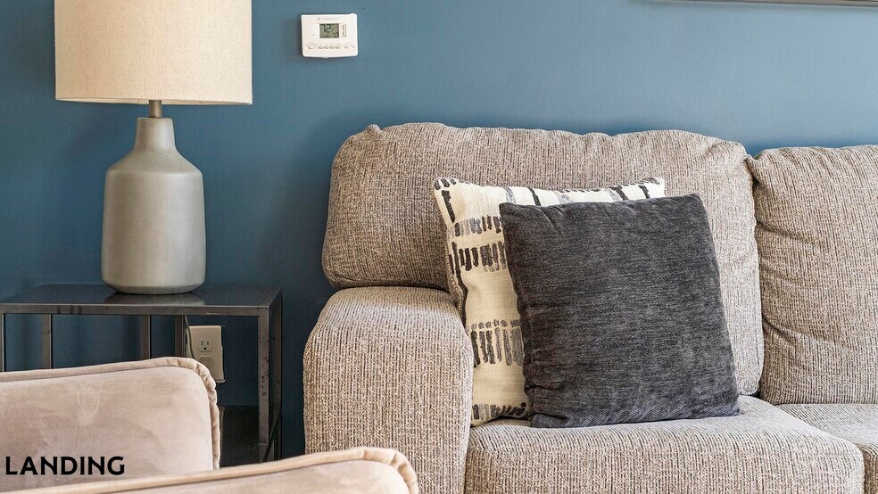 Building Photo - 1270 Hillcrest Dr