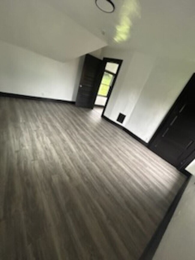 Building Photo - Newly Update 3 bedroom 1 bath house for rent in Port Vue!