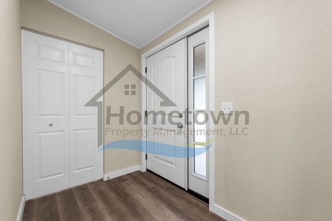 Building Photo - 3 Bedroom 2 Bathroom Home in a Rustic Setting with Mountain Views Available in Blanchard!