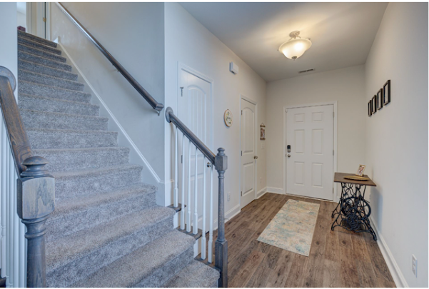 Building Photo - 8603 Lanvale Forest Dr