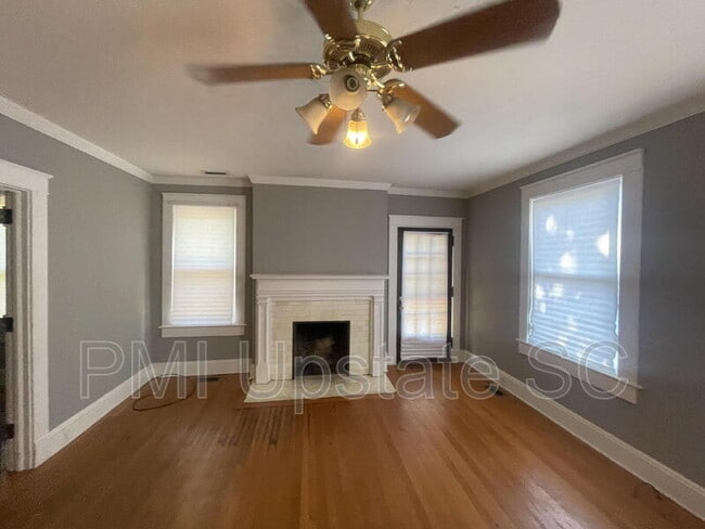 Building Photo - 181 N Fairview Ave