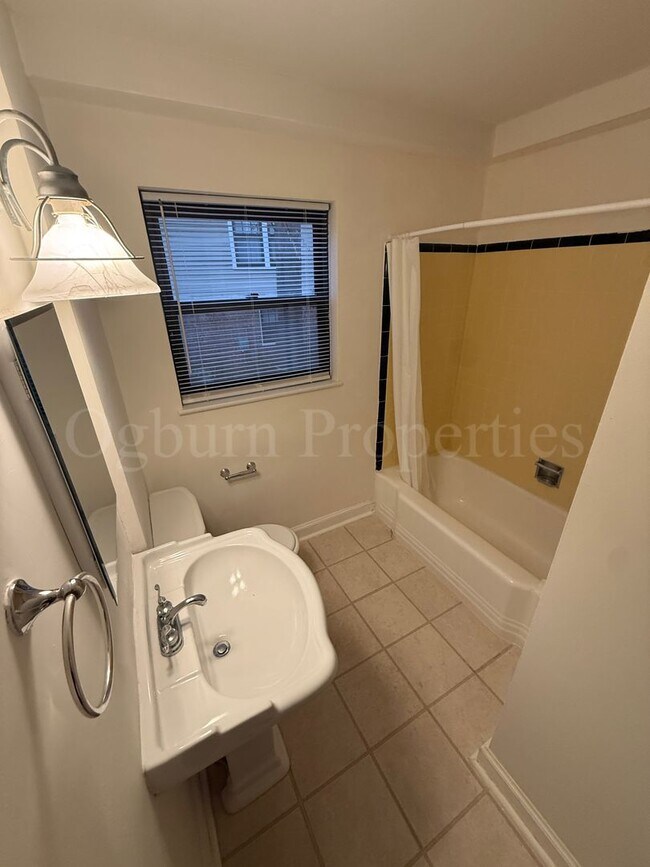 Building Photo - 605010 - PILOT VIEW/CAROLINA AVENUE