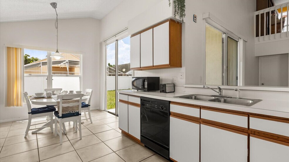 Building Photo - 2600 Avondale Ct