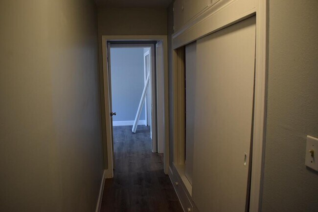 Building Photo - 406 Jefferson St