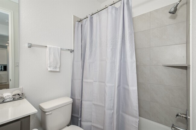 Building Photo - 20519 Bronco Rdg Dr