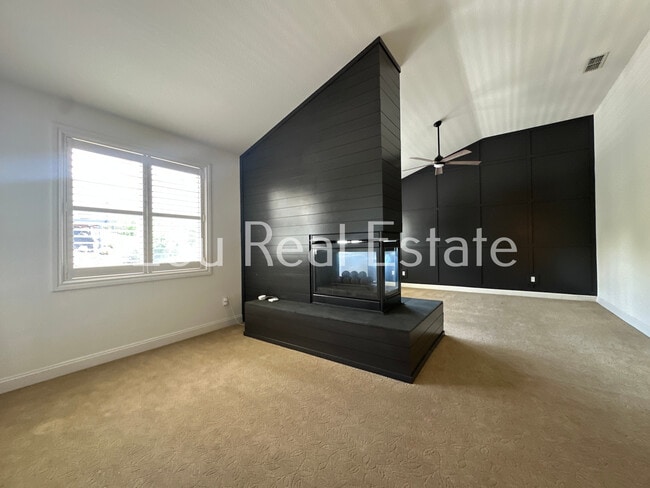 Building Photo - 2630 Giorno Way