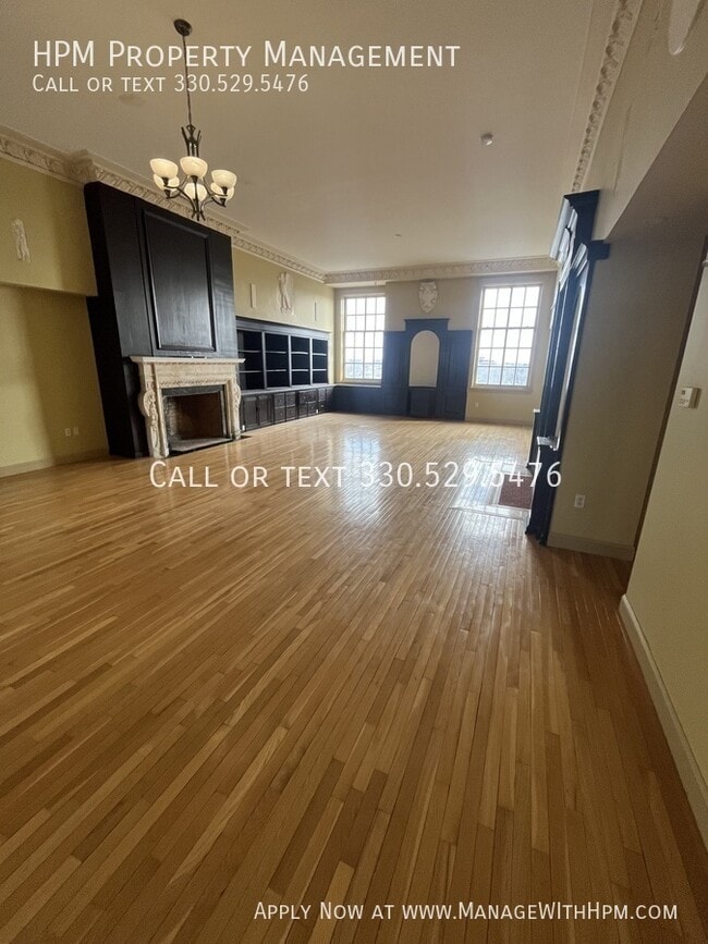 Building Photo - 2404 Prospect Ave E