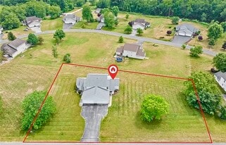 Building Photo - 2012 Rolling Meadows Ln