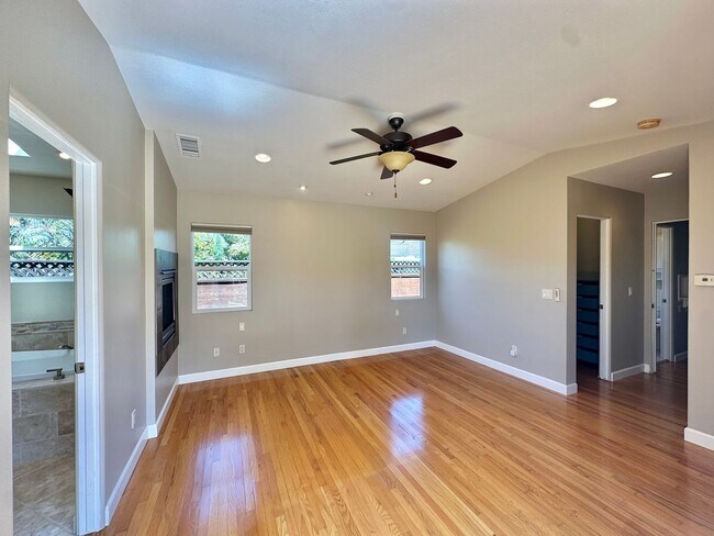 Building Photo - Meticulously Upgraded Point Loma Home Near...