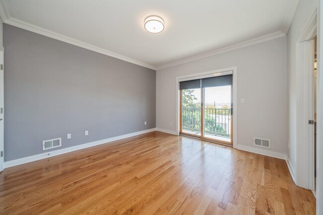 Building Photo - 225 Columbia Ave