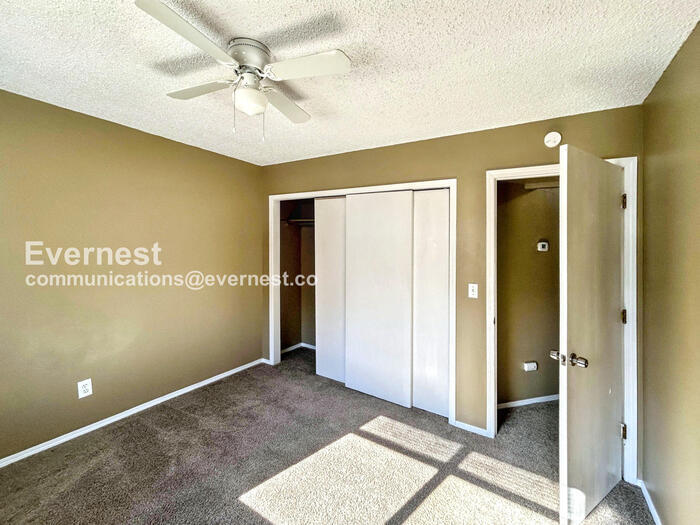 Building Photo - 1185 Mazatlan Cir