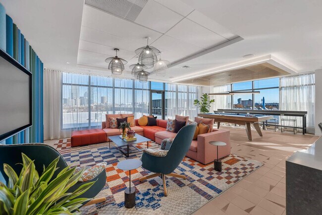 Building Photo - 79 Queensberry St