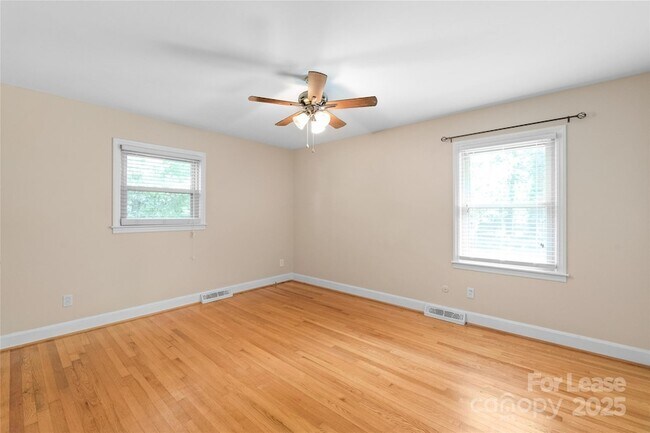Building Photo - 2200 Collingdale Pl