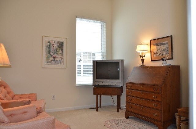 Building Photo - 2003 Izard Ct