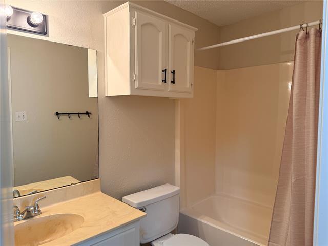 Building Photo - 1620 May St