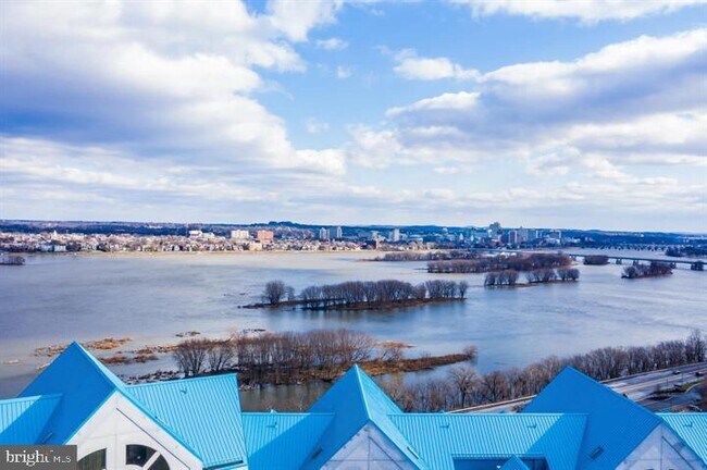 Building Photo - 1510 Waterford