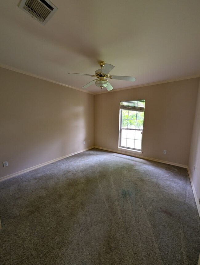 Building Photo - 1411 Magnolia Ridge