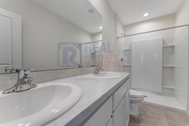 Building Photo - 2851 Banks Pointe Dr