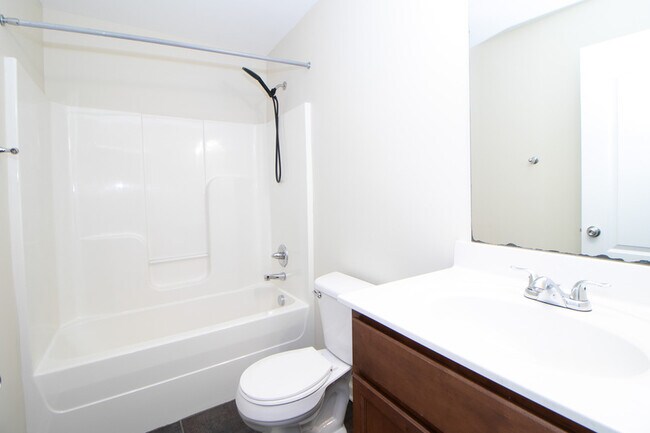 Building Photo - 1716 Thistlewood Dr