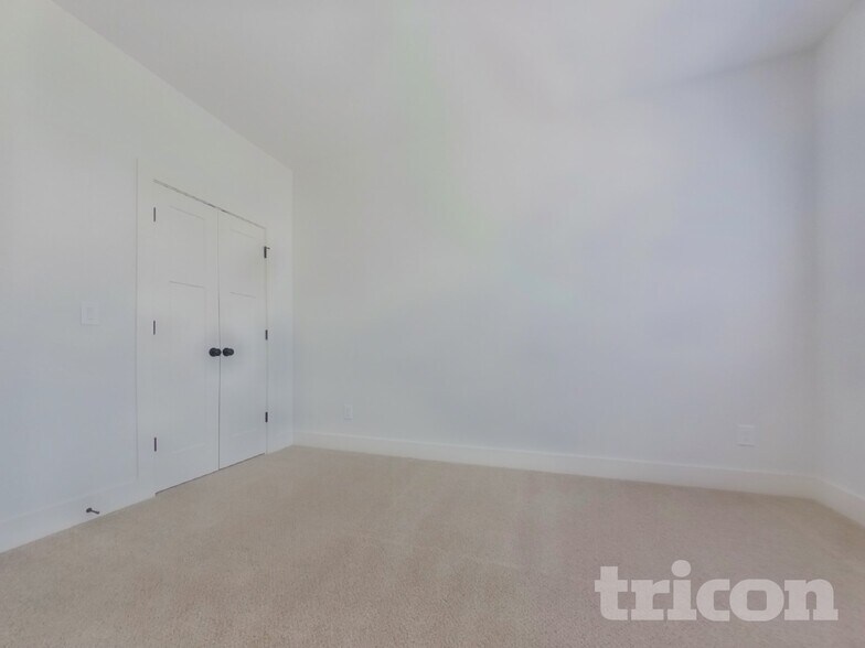 Building Photo - 506 Oscar Way