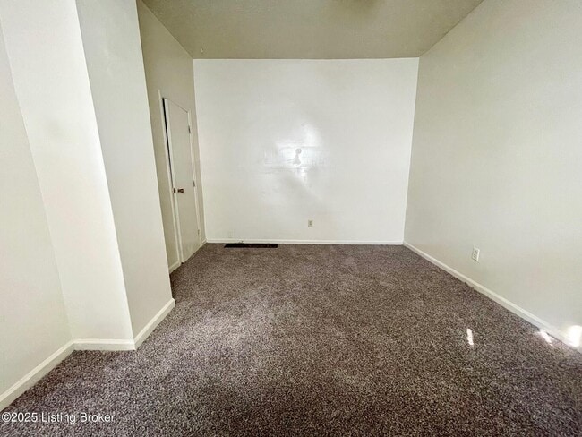 Building Photo - 516 Culbertson Ave