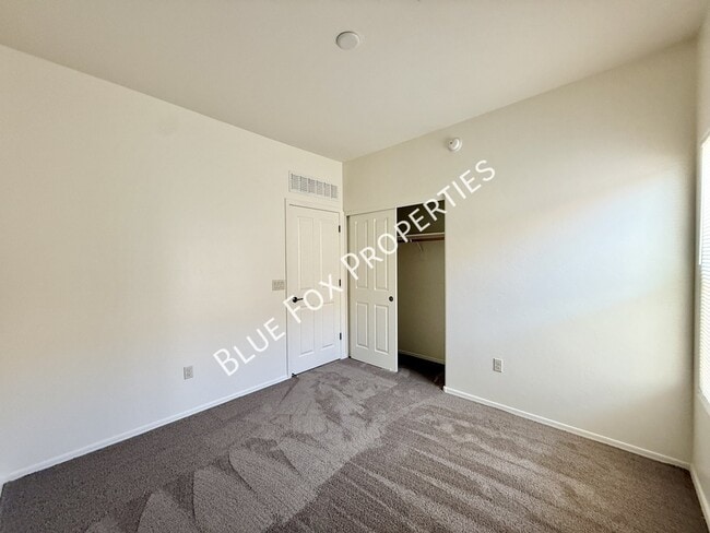Building Photo - 6658 S Stone Fly Dr