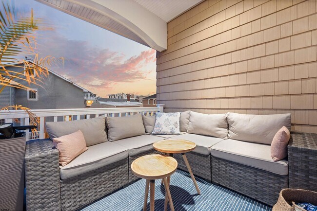 Building Photo - 28 N Colgate Ave