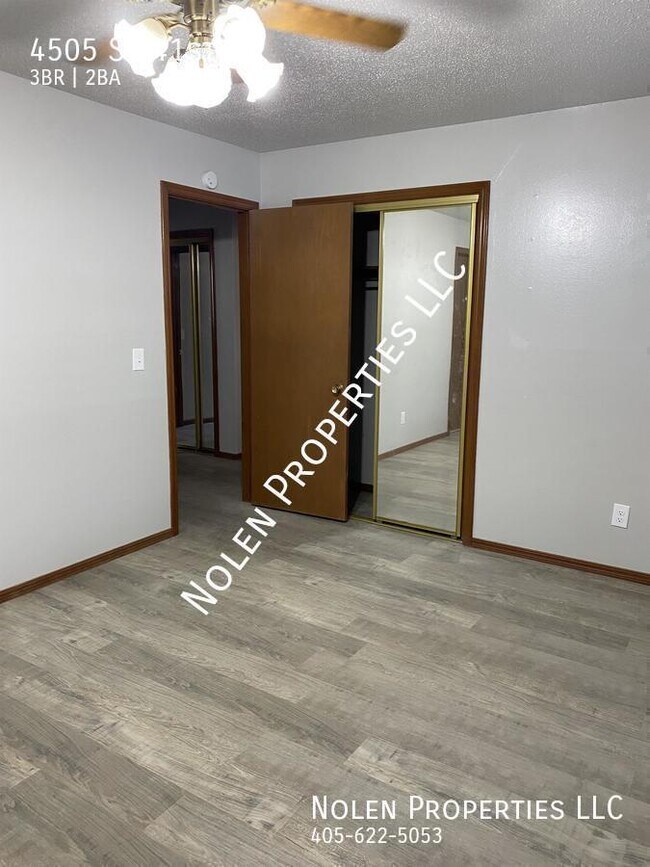 Building Photo - 4505 SE 41st St