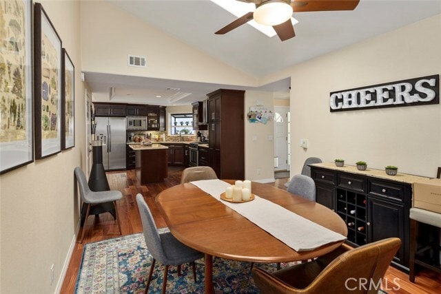 Building Photo - 25 Birdsong