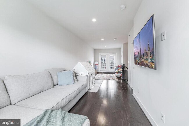 Building Photo - 11692 Sunrise Square Pl