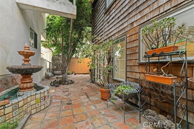 Building Photo - 26391 Via California