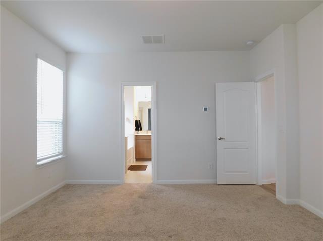 Building Photo - 1111 Saddle Ridge Dr