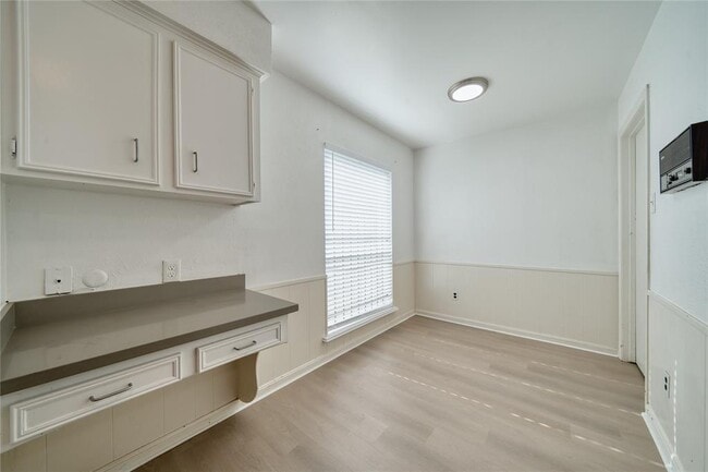 Building Photo - 7838 Vickijohn Dr